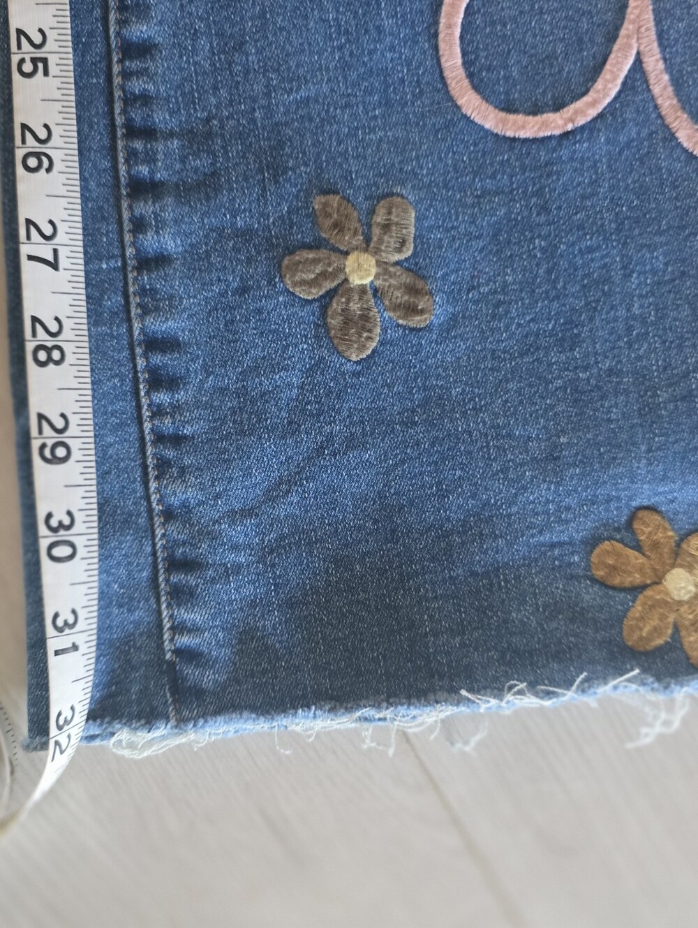 BAR X Oli & Hali Daisy Floral Embroidered Wide Leg Jeans Sz Large - Picture 11 of 11